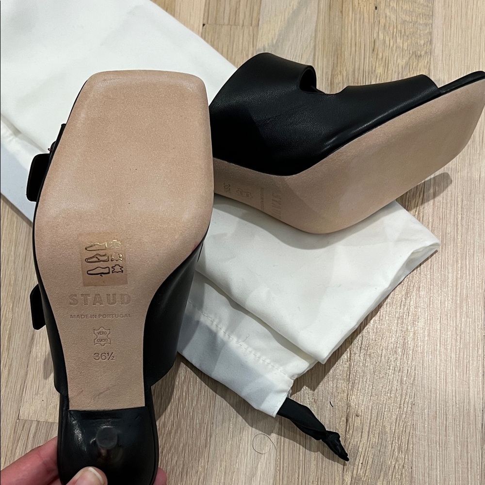STAUD Black Double-Buckle Leather Remi Heel - Picture 4 of 5